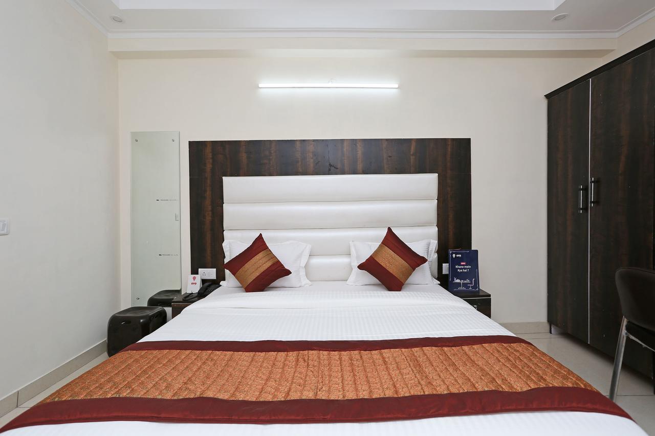 Oyo 9147 Hotel Aerostay New Delhi Buitenkant foto