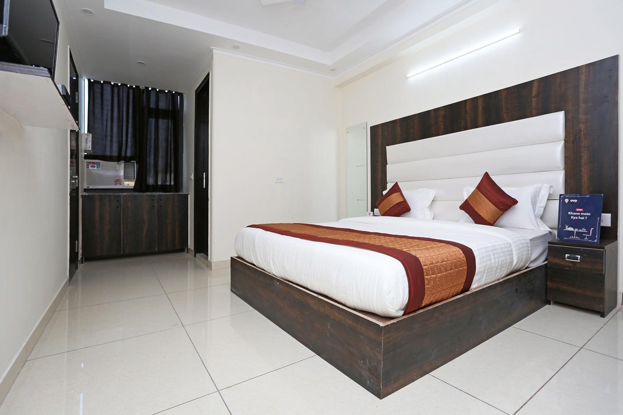 Oyo 9147 Hotel Aerostay New Delhi Buitenkant foto