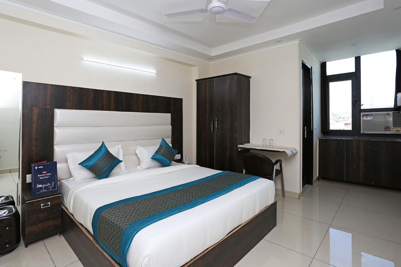 Oyo 9147 Hotel Aerostay New Delhi Buitenkant foto